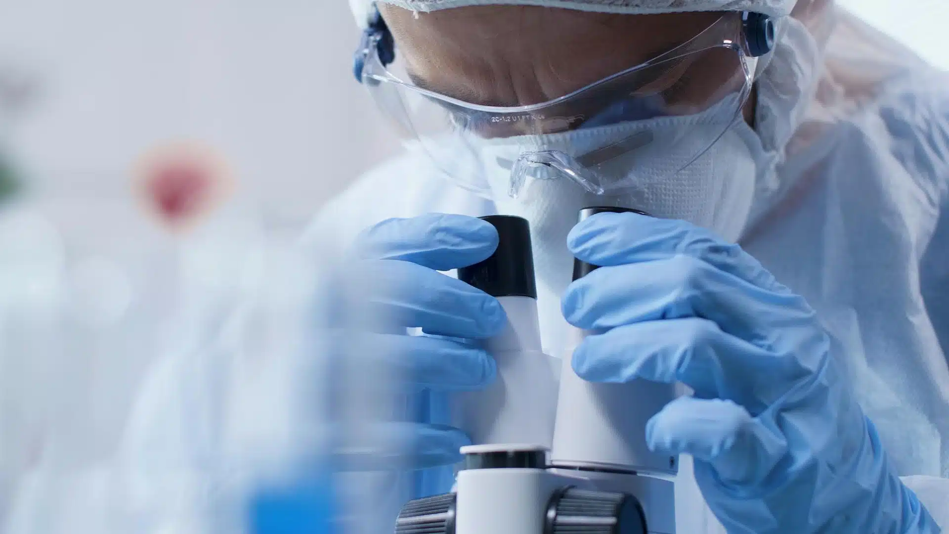 มณีแดง
