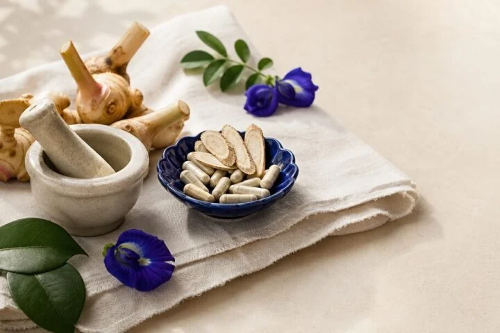 thai herbs guide — พืชสมุนไพรไทย A–Z สรรพคุณจากงานวิจัย รายชื่อครบ (2569)
